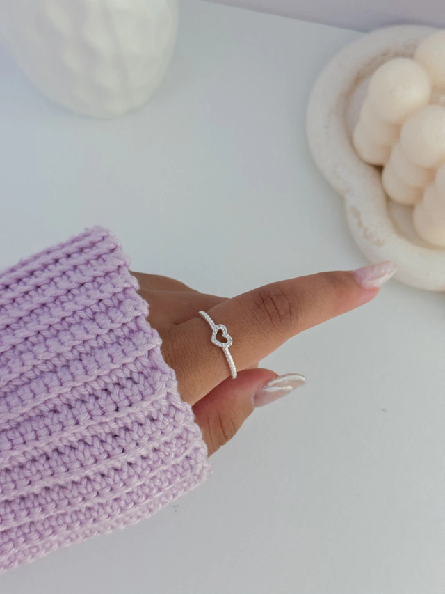 Anel coraçãozinho cravejado