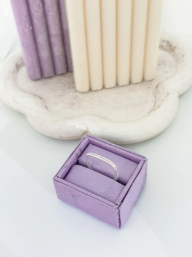 Anel quadrado cravejado