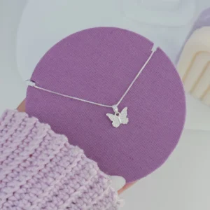 Colar borboleta cravejada