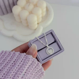 Colar círculo coração cravejado