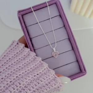 Colar coração cravejado rosa