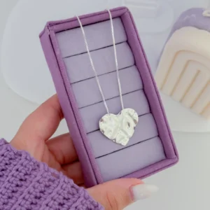 Colar coração orgânico