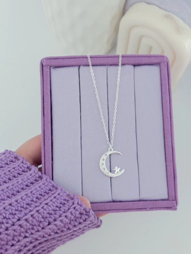 Colar lua e estrela