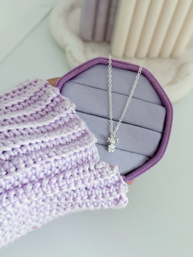 Colar menina cravejado