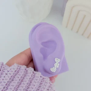 Ear cuff coração cravejado