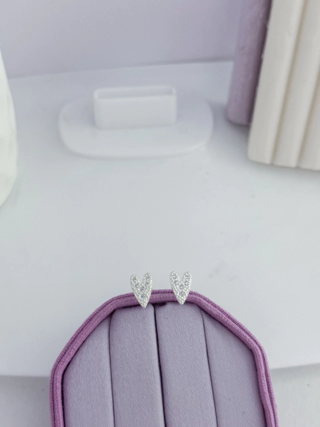 Brinco coração cravejado - Imagem 3