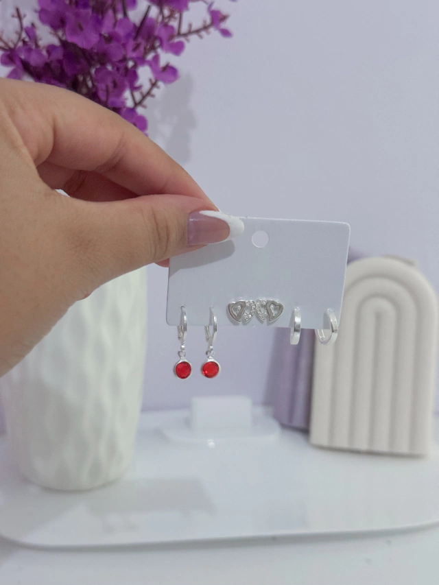 Trio de brincos amor